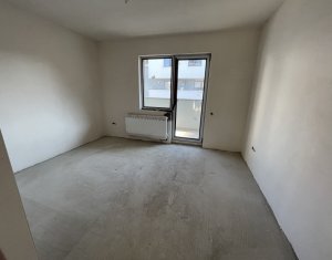 Appartement 3 chambres à vendre dans Floresti