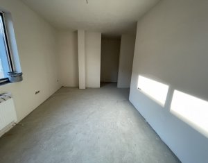 Lakás 3 szobák eladó on Floresti