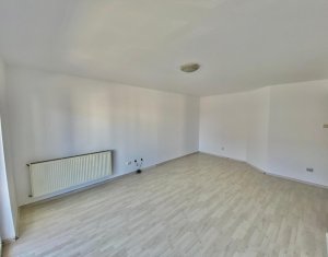 Lakás 2 szobák eladó on Floresti