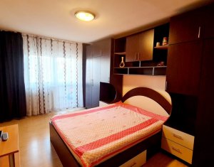 Appartement 3 chambres à louer dans Cluj-napoca, zone Manastur