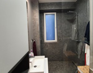 Appartement 3 chambres à vendre dans Cluj-napoca, zone Sopor