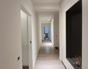 Appartement 3 chambres à vendre dans Cluj-napoca, zone Sopor