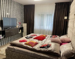 Appartement 4 chambres à vendre dans Cluj-napoca, zone Manastur