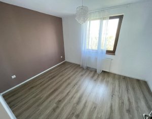 Maison 4 chambres à vendre dans Floresti, zone Centru