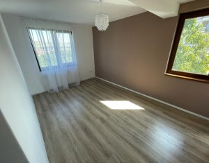 Maison 4 chambres à vendre dans Floresti, zone Centru
