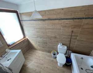 Maison 4 chambres à vendre dans Floresti, zone Centru