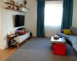 Maison 4 chambres à vendre dans Chinteni