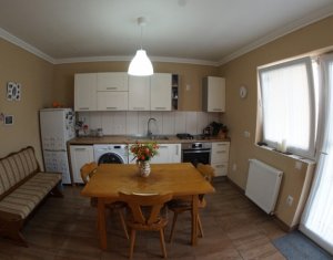 Ház 5 szobák eladó on Chinteni