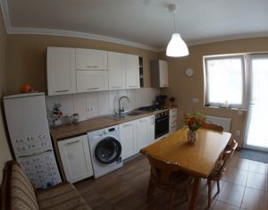 Ház 5 szobák eladó on Chinteni