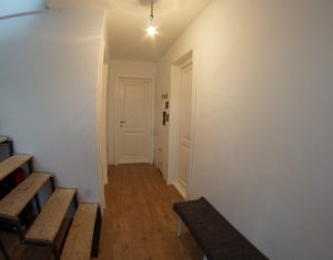 Ház 5 szobák eladó on Chinteni