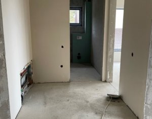 Maison 6 chambres à vendre dans Floresti