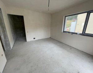 Maison 6 chambres à vendre dans Floresti