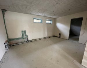 Maison 6 chambres à vendre dans Floresti