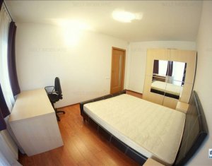 Appartement 3 chambres à louer dans Cluj-napoca, zone Centru