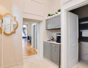 Appartement 4 chambres à louer dans Cluj-napoca, zone Centru