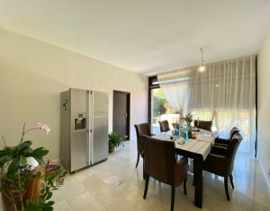 Maison 4 chambres à vendre dans Cluj-napoca, zone Andrei Muresanu
