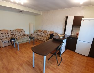 Lakás 3 szobák eladó on Floresti