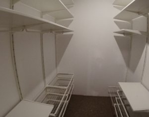 Appartement 3 chambres à vendre dans Cluj-napoca, zone Manastur