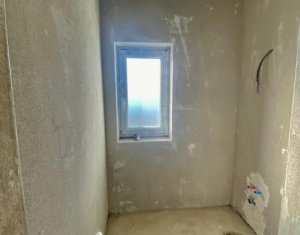 Lakás 3 szobák eladó on Floresti