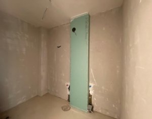 Lakás 3 szobák eladó on Floresti