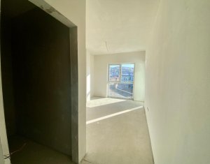 Lakás 3 szobák eladó on Floresti