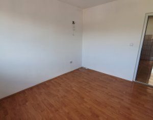 Lakás 2 szobák eladó on Floresti