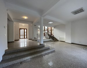 Ház 8 szobák kiadó on Cluj-napoca, Zóna Andrei Muresanu