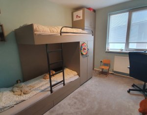 Lakás 3 szobák eladó on Floresti