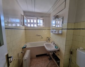 Lakás 4 szobák eladó on Cluj-napoca, Zóna Manastur