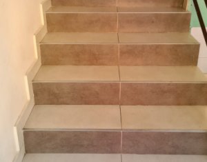 Lakás 3 szobák eladó on Floresti