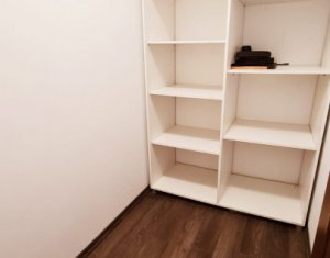 Lakás 3 szobák eladó on Floresti