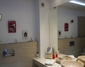 Lakás 3 szobák eladó on Floresti