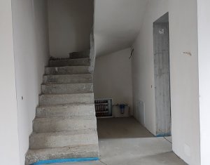 Ház 4 szobák eladó on Chinteni