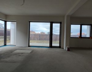 Ház 4 szobák eladó on Chinteni