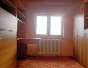 Appartement 4 chambres à vendre dans Cluj-napoca, zone Marasti