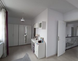 Ház 4 szobák eladó on Dezmir, Zóna Centru