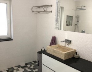 Lakás 3 szobák eladó on Floresti