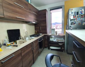 Lakás 3 szobák kiadó on Floresti