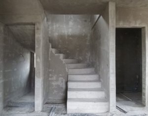 Ház 4 szobák eladó on Jucu De Sus