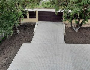 Ház 4 szobák eladó on Corusu