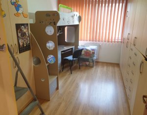 Appartement 3 chambres à vendre dans Cluj-napoca, zone Andrei Muresanu