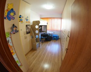 Appartement 3 chambres à vendre dans Cluj-napoca, zone Andrei Muresanu