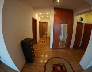 Appartement 3 chambres à vendre dans Cluj-napoca, zone Andrei Muresanu