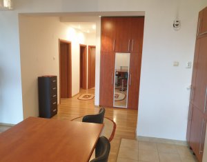 Appartement 3 chambres à vendre dans Cluj-napoca, zone Andrei Muresanu