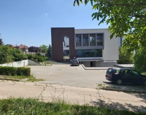 Bureau à louer, 220m2 dans Cluj-napoca, zone Dambul Rotund