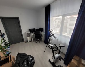 Ház 5 szobák eladó on Chinteni, Zóna Centru