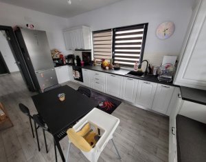 Ház 5 szobák eladó on Chinteni, Zóna Centru