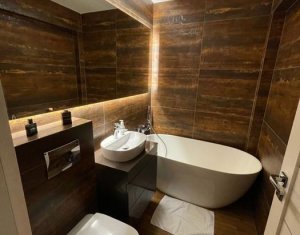 Lakás 3 szobák eladó on Floresti