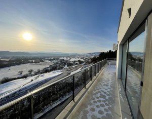 Lakás 3 szobák eladó on Floresti