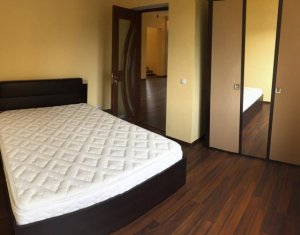 Maison 5 chambres à louer dans Floresti